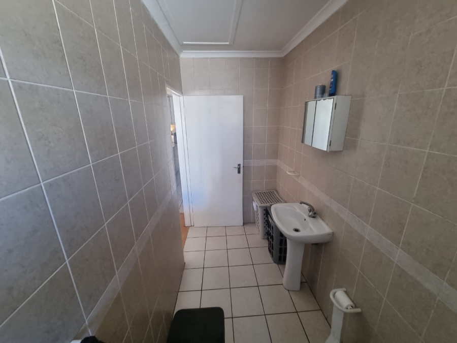 1 Bedroom Property for Sale in Wynberg Western Cape